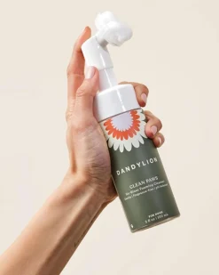Clean Paws No-Rinse Foaming Cleanser for Dogs (Vegan & Cruelty Free)