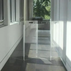 Clear Lucite Freestanding Zig-Zag Pet Gate (Made in the USA) (Direct-Ship)
