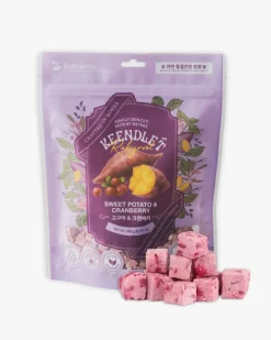 Freeze-Dried Sweet Potato & Cranberry Treat for Dogs & Cats