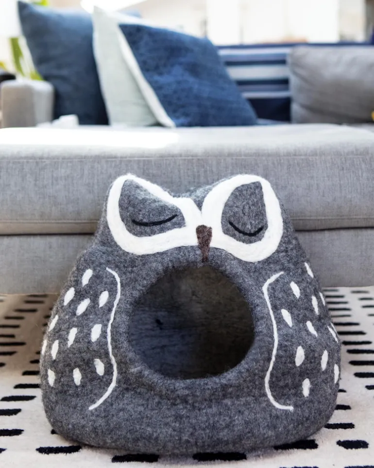 Grey Owl Wool Pet Cave