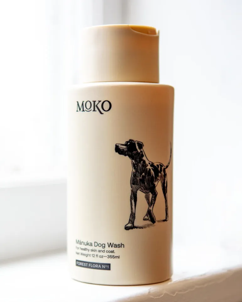Mānuka Dog Wash in Forest Flora