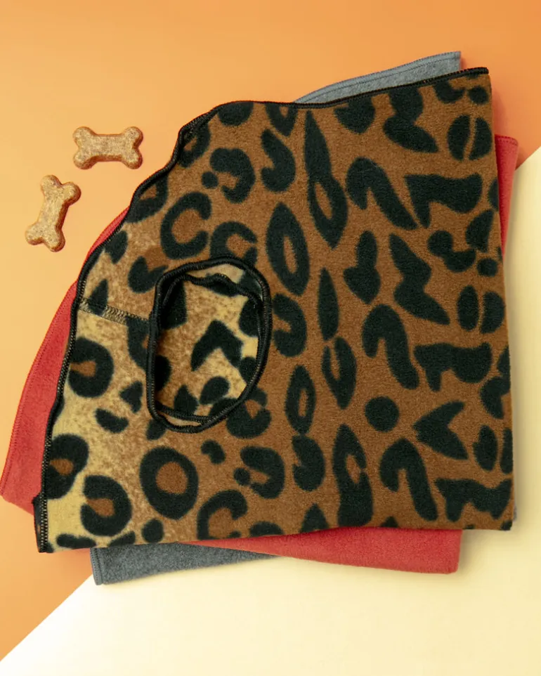 Stretch Fleece Pullover in Leopard Print